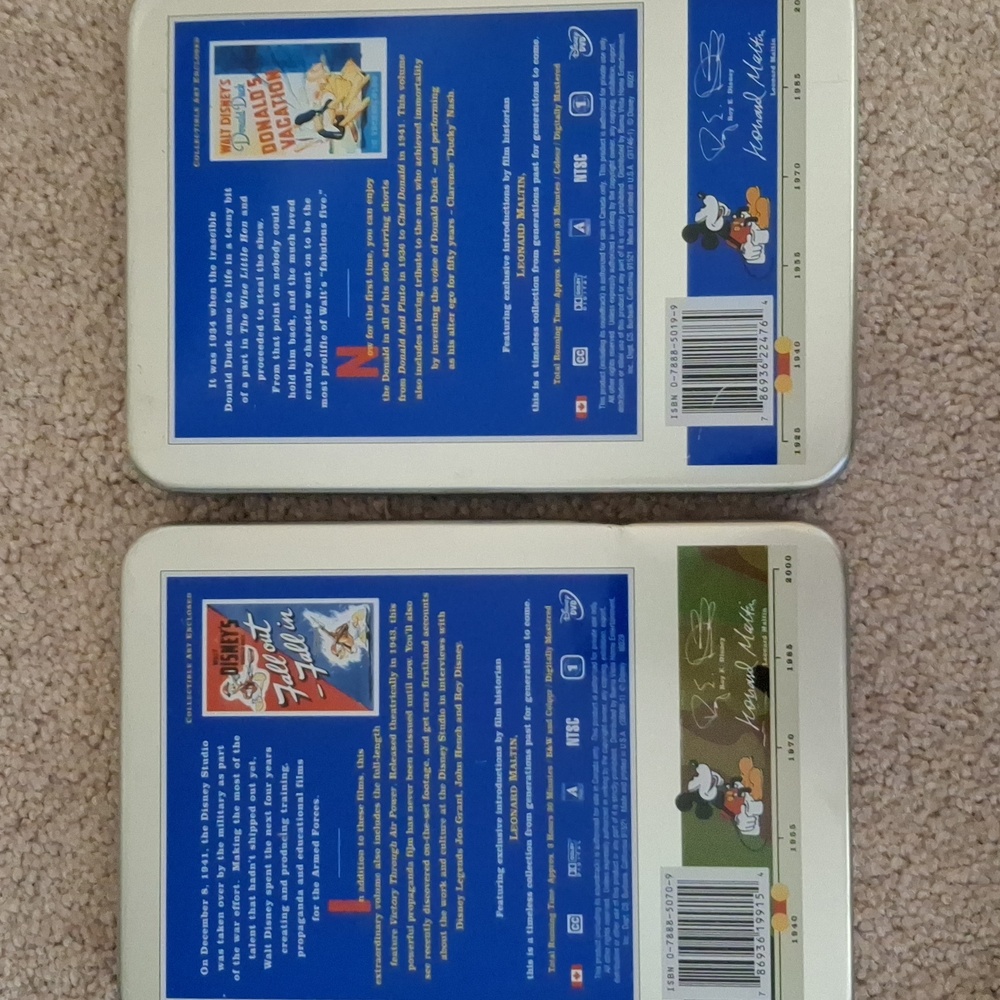 Disney Treasures Collection - Picture 9 of 9